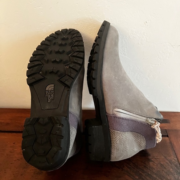 The North Face BridgetonZip Bootie. Dark Gull Grey/TNF Black. Size 9 - Picture 7 of 14